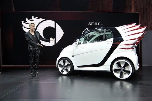 Jeremy Scott mette le ali alla Smart Crem s Blog