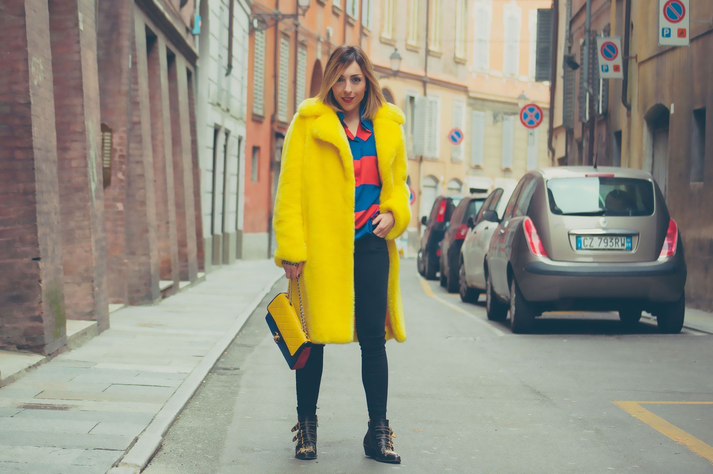 ENRICA ALESSI SCRITTRICE 